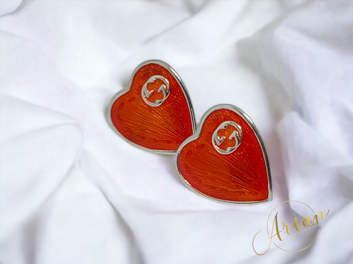 Aretes Gucci Corazones Rojos GG